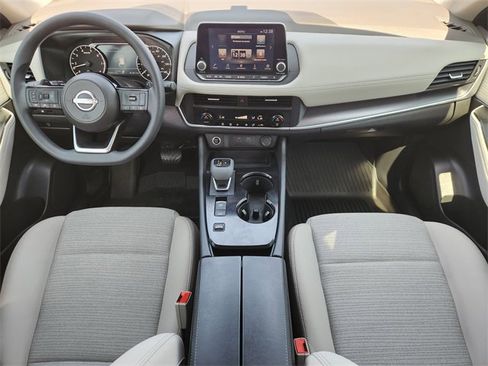 Used 2023 Nissan Rogue SV image 19