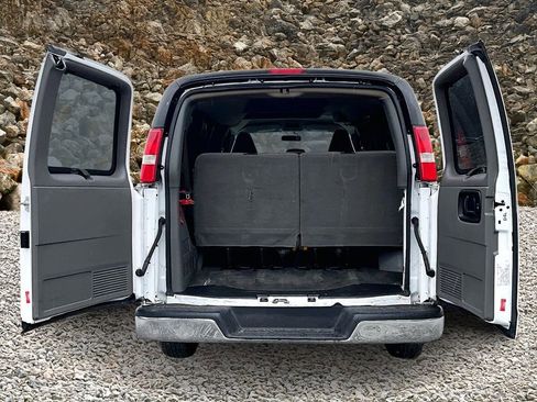 Used 2018 Chevrolet Express 3500 LT w/ LT Preferred Equipment Group image 15