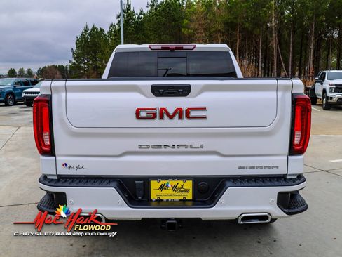 Used 2023 GMC Sierra 1500 Denali image 7
