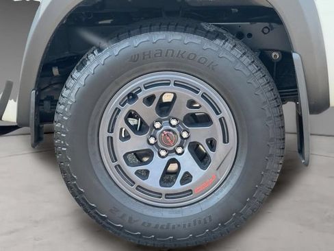 Certified 2025 Nissan Frontier PRO-4X w/ Interior Protection Package AWD/4WD image 10