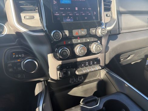 New 2026 RAM 1500 4x4 Crew Cab image 38