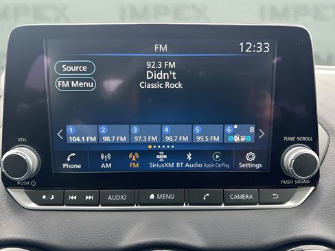 Used 2025 Nissan Sentra SR w/ SR Premium Package image 18