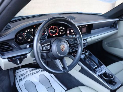 Used 2020 Porsche 911 Carrera image 19