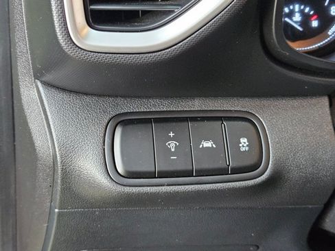 Used 2021 Hyundai Venue SEL FWD image 27