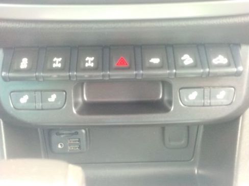 Used 2020 Chevrolet Colorado ZR2 image 39