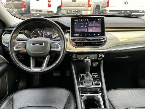 Certified 2022 Jeep Compass Limited image 9