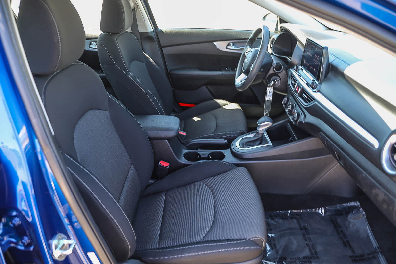 Used 2023 Kia Forte LXS w/ LXS Technology Package FWD image 16