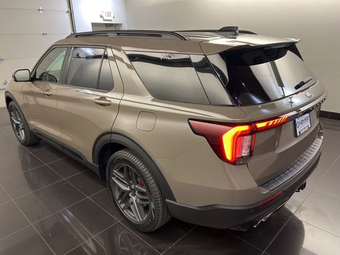 New 2026 Ford Explorer ST w/ Sun And Sound Package image 4