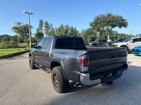 Used 2021 Toyota Tacoma TRD Off-Road AWD/4WD image 4