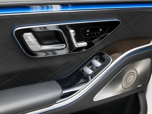 Used 2024 Mercedes-Benz S 580 4MATIC Sedan w/ Warmth & Comfort Package image 36