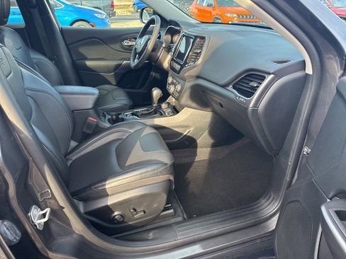 Used 2022 Jeep Cherokee Limited image 16