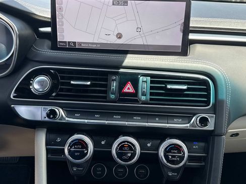Used 2023 Genesis G70 2.0T RWD image 27
