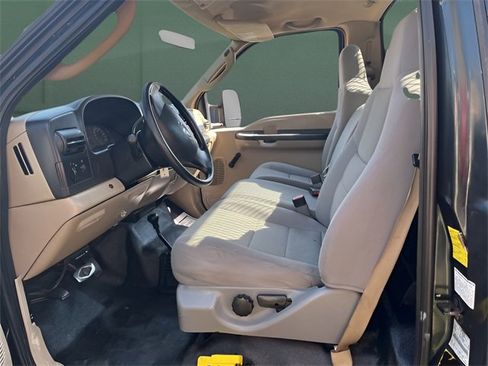 Used 2004 Ford F450 XL image 11