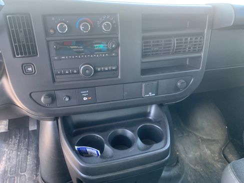Used 2022 Chevrolet Express 2500 w/ Driver Convenience Package RWD image 10
