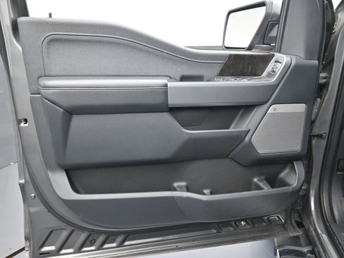 Used 2021 Ford F150 Lariat image 16