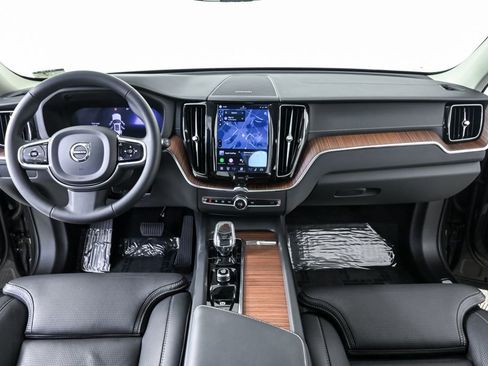 Certified 2023 Volvo XC60 B5 Ultimate w/ Protection Package Premier FWD image 20
