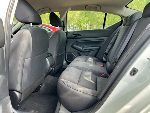 Used 2025 Nissan Altima 2.5 SV image 25