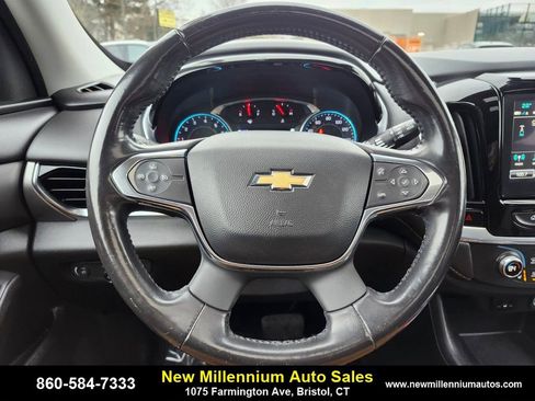 Used 2019 Chevrolet Traverse RS image 28