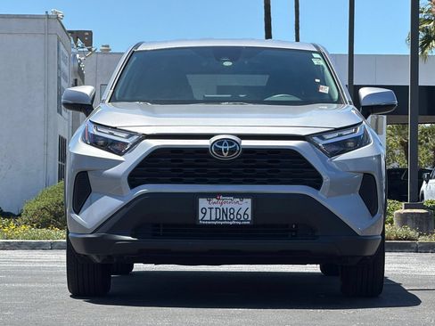 Used 2025 Toyota RAV4 LE AWD/4WD image 11
