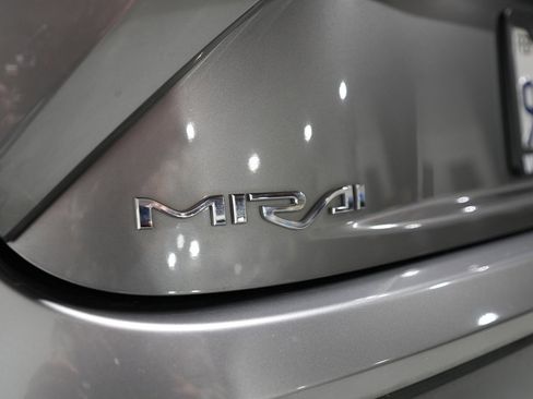 Used 2022 Toyota Mirai XLE w/ Advanced Technology Package image 13