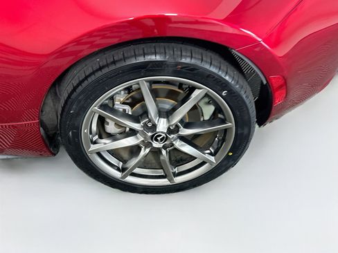 Used 2022 MAZDA MX-5 Miata RF Grand Touring RWD image 11