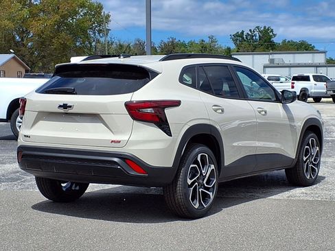 New 2026 Chevrolet Trax RS w/ Sunroof Package image 4