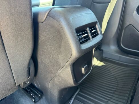 Used 2018 Chevrolet Equinox LT image 33