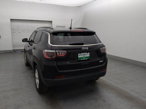 Used 2019 Jeep Compass Latitude w/ Popular Equipment Group FWD image 5
