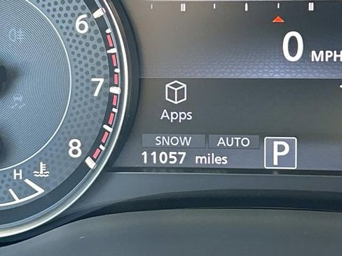 Used 2024 Nissan Armada SL image 38