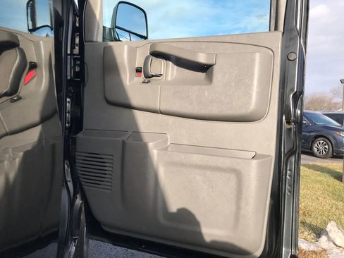 Used 2017 Chevrolet Express 3500 LT w/ LT Preferred Equipment Group image 36