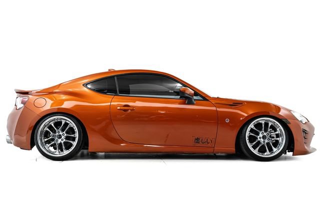 Used 2017 Toyota 86 RWD image 5