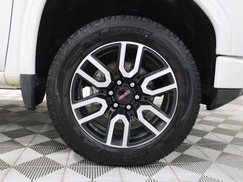 Used 2024 GMC Sierra 1500 AT4 w/ Technology Package AWD/4WD image 45