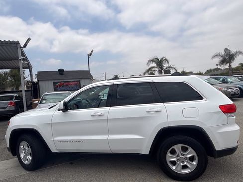 Used 2014 Jeep Grand Cherokee Laredo w/ Quick Order Package 23E RWD image 2