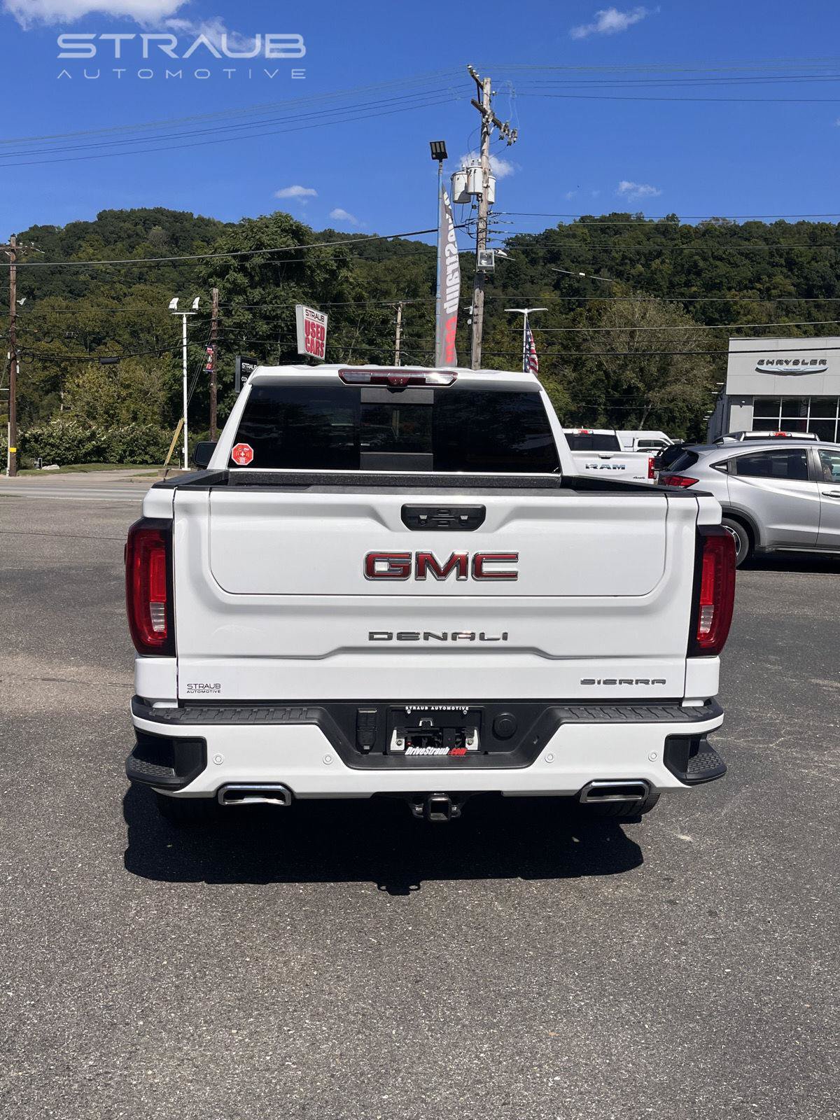 Used 2023 GMC Sierra 1500 Denali w/ Denali Reserve Package AWD/4WD image 7