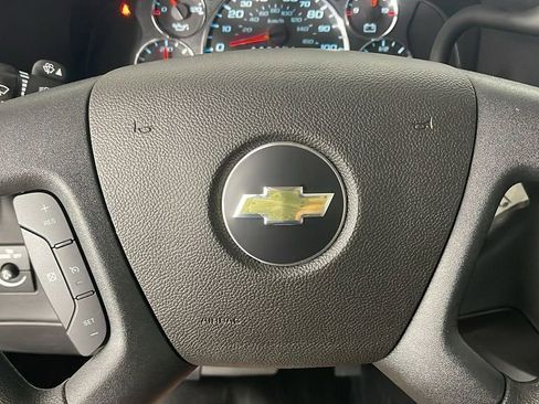 New 2025 Chevrolet Express 3500 w/ Power Convenience Package image 27