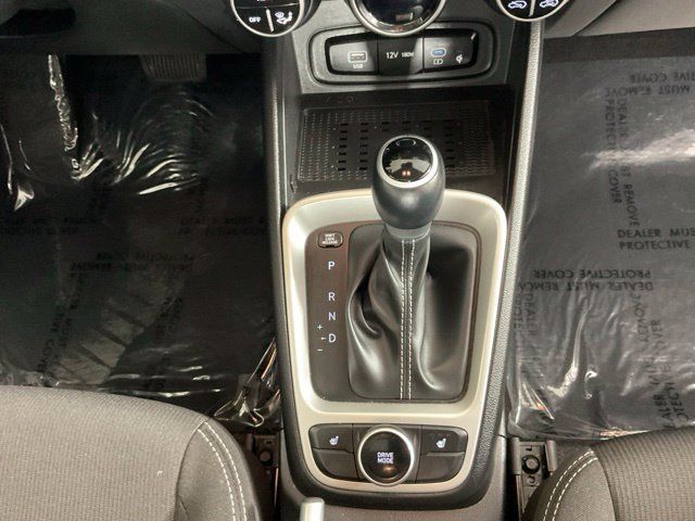 Used 2026 Hyundai Venue SEL FWD image 18