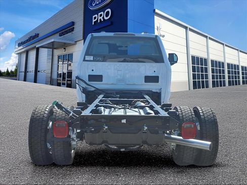 New 2025 Ford F550 4x4 Regular Cab Super Duty image 23