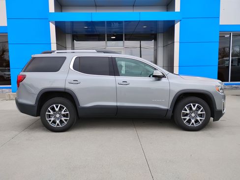 Used 2023 GMC Acadia SLT FWD image 34