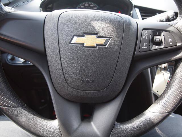 Used 2018 Chevrolet Trax LS AWD/4WD image 9