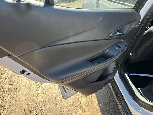 Used 2024 Buick Encore GX Sport Touring image 22