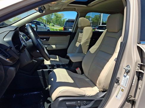 Used 2017 Honda CR-V Touring image 14