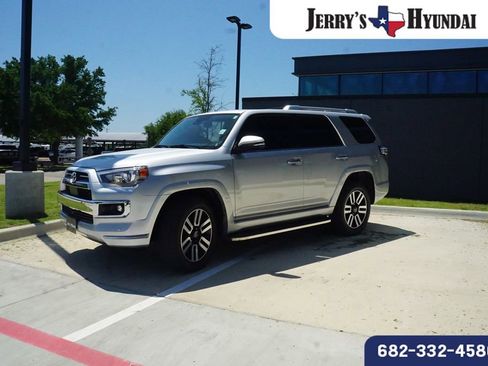 Used 2024 Toyota 4Runner Limited AWD/4WD image 4