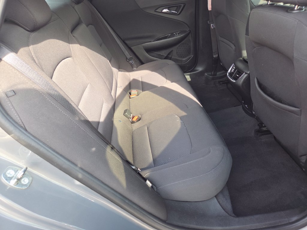 Used 2018 Chevrolet Malibu LT w/ Driver Confidence Package FWD image 5