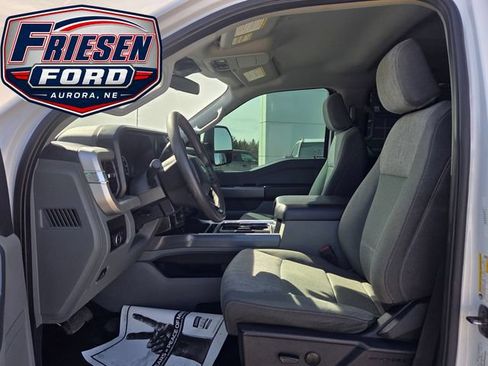 Used 2024 Ford F250 XLT w/ FX4 Off-Road Package AWD/4WD image 12