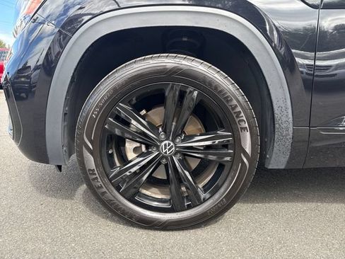 Used 2023 Volkswagen Atlas SEL R-Line AWD/4WD image 27