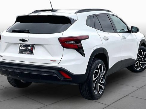 Used 2025 Chevrolet Trax RS w/ Sunroof Package image 13