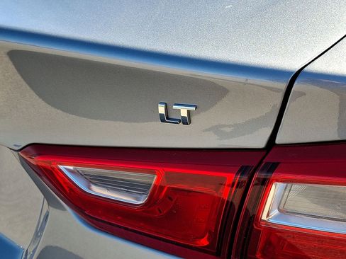 Used 2023 Chevrolet Malibu LT FWD image 24