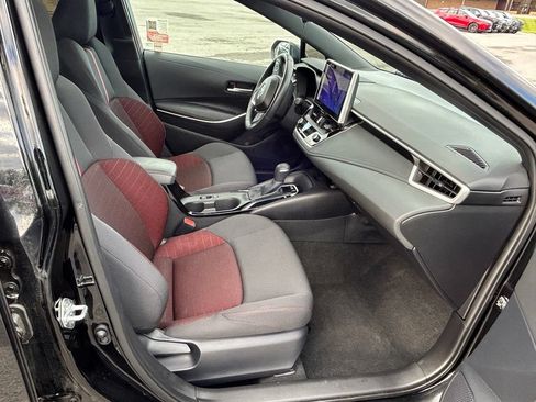 Used 2025 Toyota Corolla SE w/ SE Premium Package FWD image 41