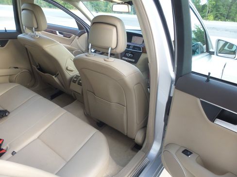 Used 2013 Mercedes-Benz C 250 Sport image 55