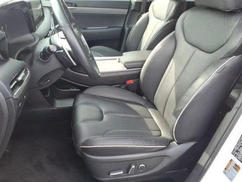 Used 2024 Hyundai Palisade SEL FWD image 13